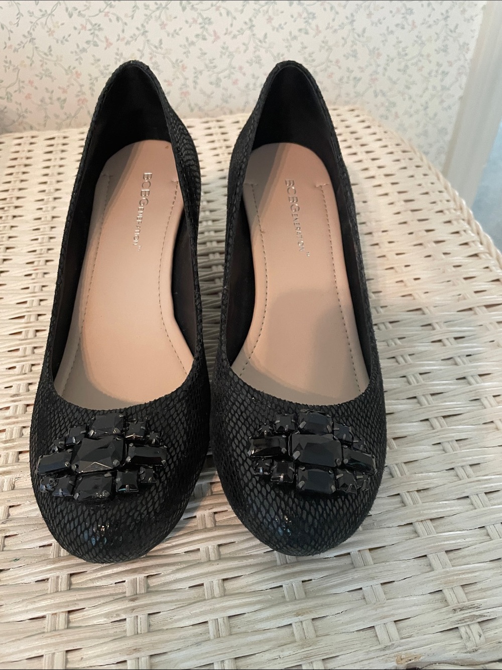 BCBGMaxAzria Black Jeweled Snake-Texture Wedges